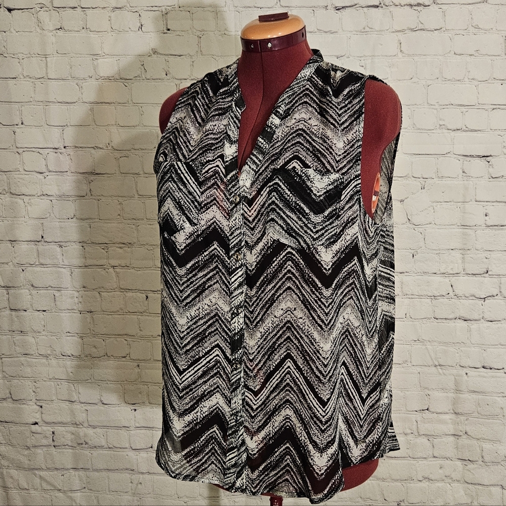 Guess Sheer Black and White Chevron Top